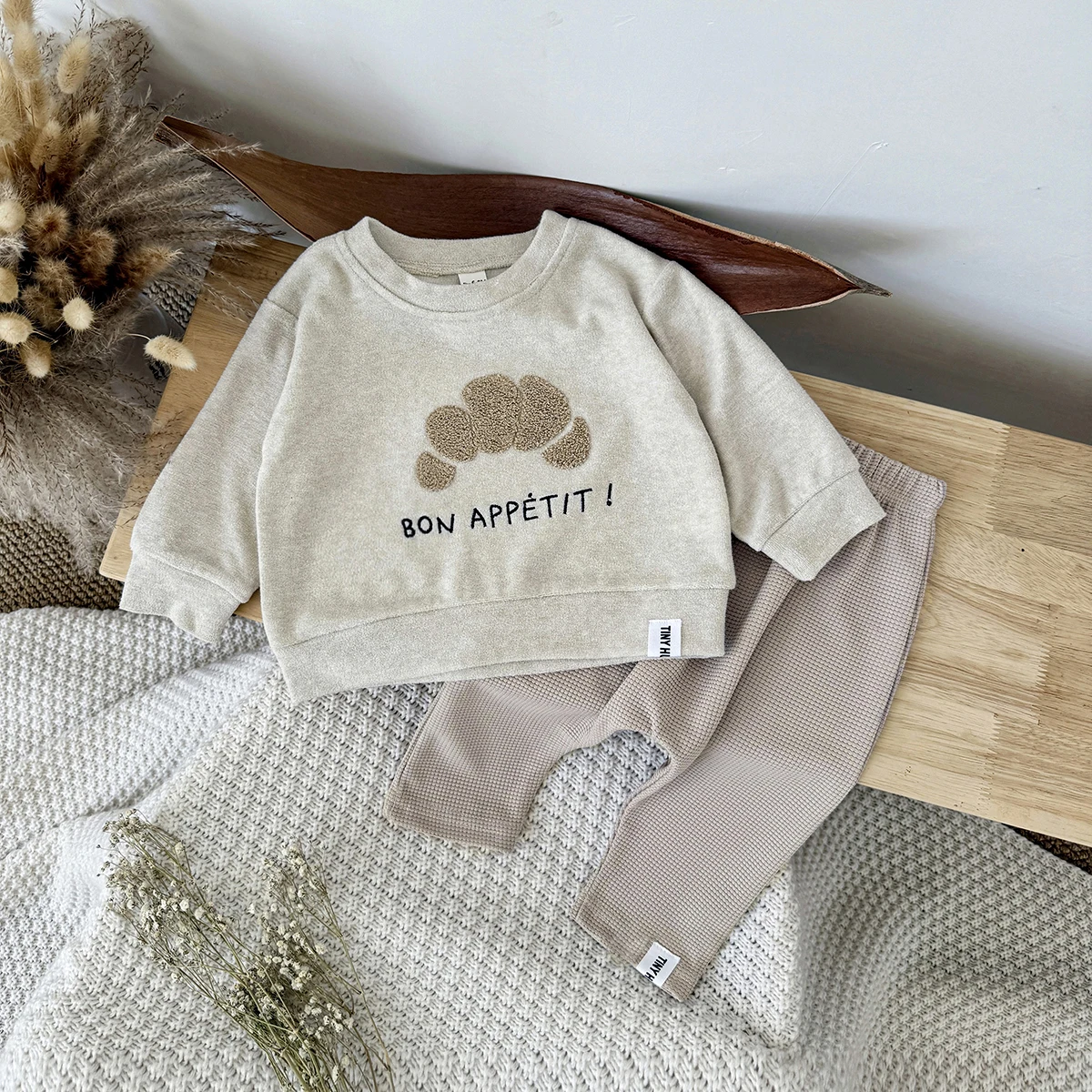 

2025 Autumn New Children's Clothing Embroidered Bread Top+Pants 2Pcs/Sets 0-3 Year Children's Clothes New Casual Baby