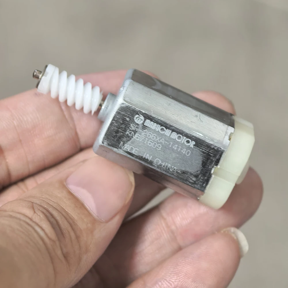 SF-266SA-14140 18 мм квадратный 6-полюсный ротор постоянного тока 12 В-18 В электродвигатель с червячной передачей для автомобиля складное зеркало заднего вида SF-266SA-14140 18 мм квадратный 6-полюсный ротор постоянного тока 12 В-18 В электродвигатель с червячной передачей для автомобиля складное зеркало заднего вида