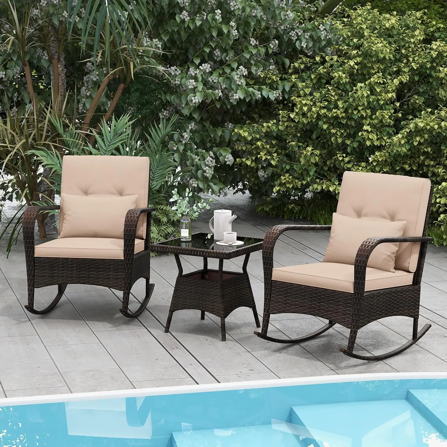 Tangkula 3-teiliges Schaukel-Bistro-Set, Patiojoy Outdoor-Schaukelstühle aus PE-Rattan mit abnehmbaren Kissen und Spitze aus gehärtetem Glas