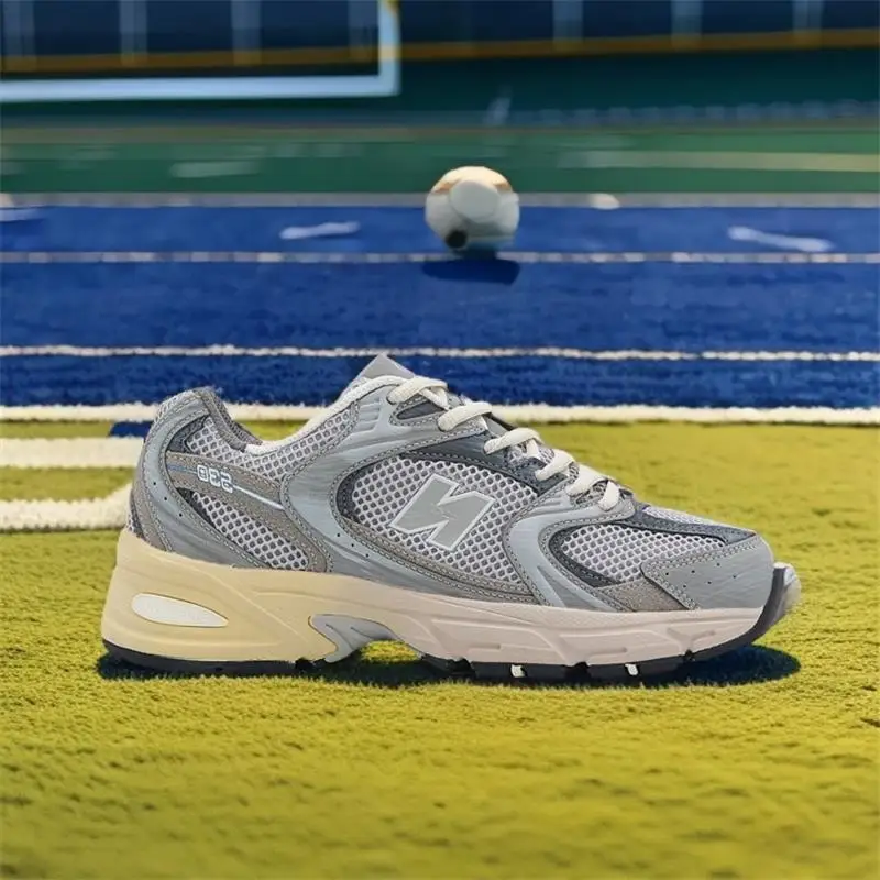 

New outdoor sports shoes for men and women casual fashion Breathable running shoes Breathable couple shoes, sizes: 36-44