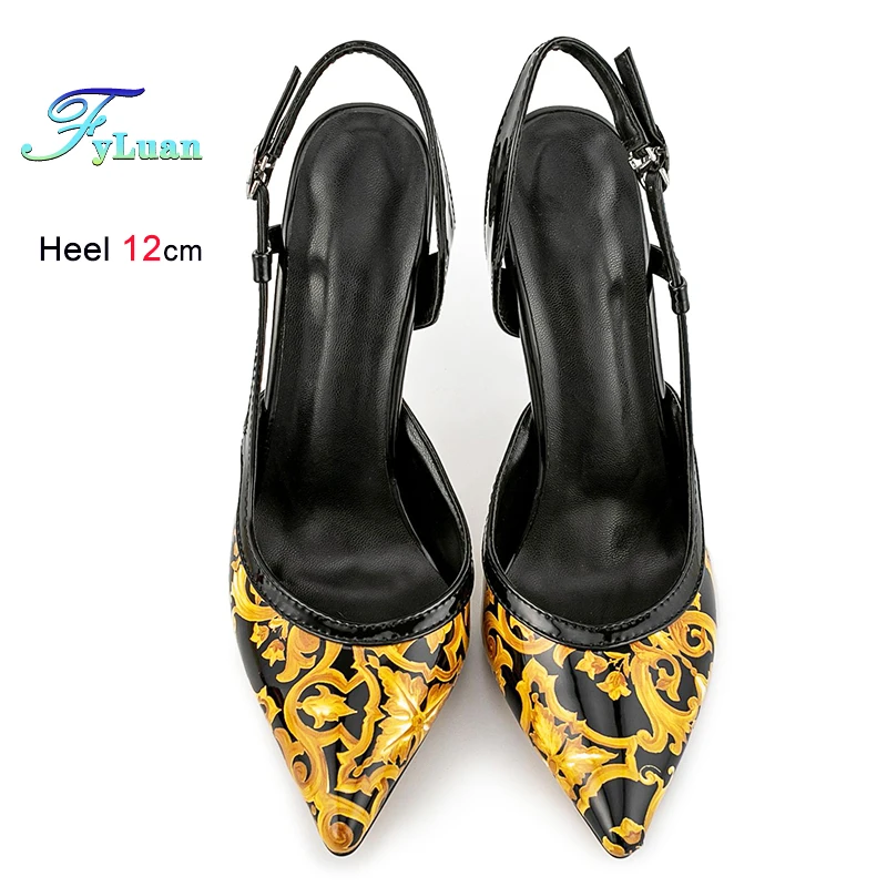 جديد التجارة الخارجية النساء أحذية النمط الصيني أشار تو الصنادل كعب مفتوح زهرة تصميم الفم الضحلة الصنادل كعب رقيقة معدنية