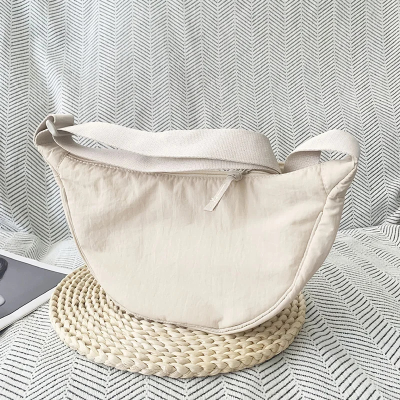 레트로 바나나 백 여성용 체스트 백 웨이스트 패니 팩 슬링 백 크로스바디 숄더 백 체스트 범 벨트 하프 문 호보 백 볼라사