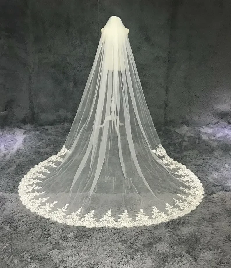 

Flower Lace Wedding veil,Long Bridal veil,Cathedral Veil,1 Tier Tulle Veil,White Ivory Veil,Bridal gift,Veil With Comb