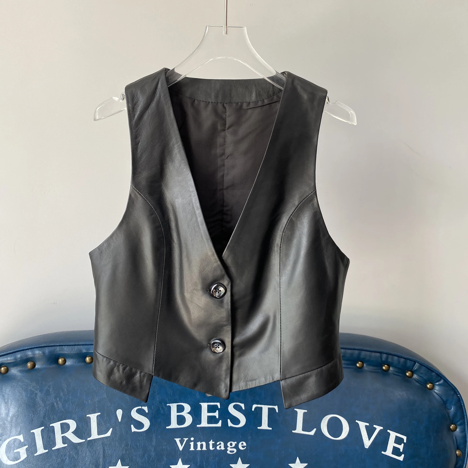 

Ранняя осень 2024, новый жилет из натуральной кожи, женский жилет с v-образным вырезом на одной пуговице, нерегулярный жилет с подкладкой на плечах, Ou...