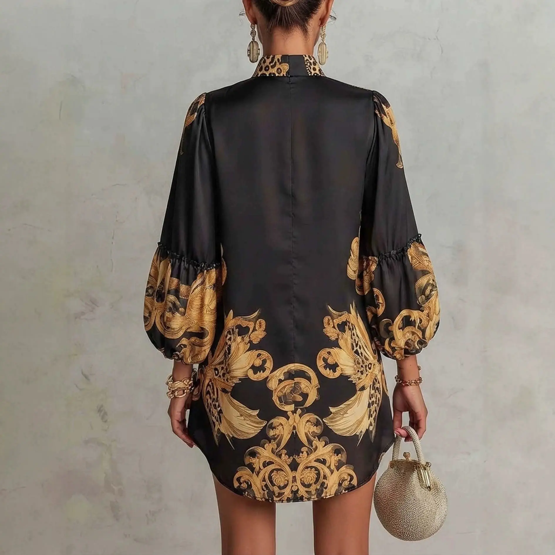 Schwarzes Gold Barockes Leoparden-Satin-Minikleid für Damen mit V-Ausschnitt, Laternenärmeln, lockerer Passform, elegantem Party-Stehkragen und kurzem Schnitt für den Frühling – Detail 3