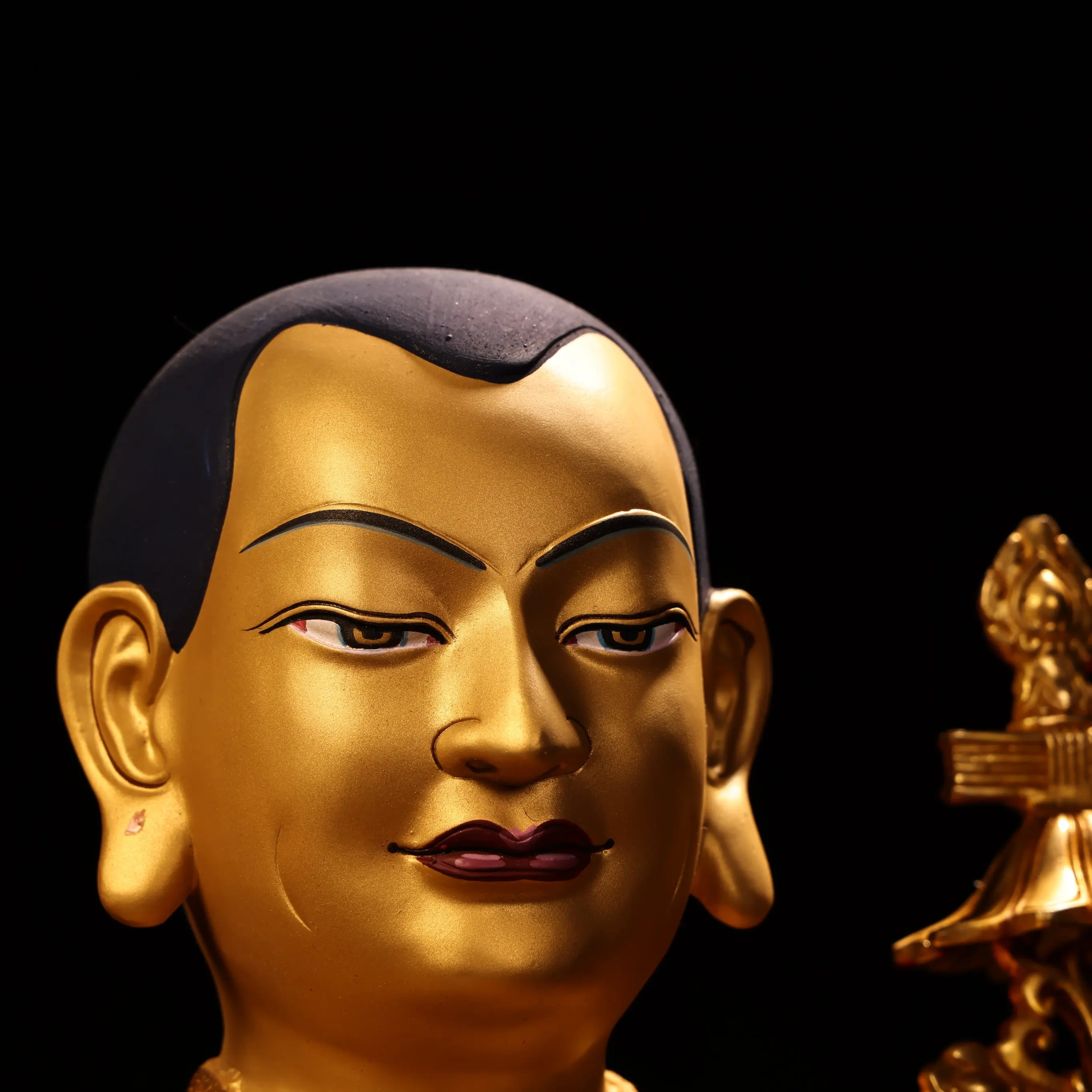 

16-дюймовая коллекционная фигурка в народном стиле: старинный бронзовый позолоченный рельефный мозаичный алмазный портрет Будды Цонгхапы, сидящего в позе Будды, для храма.