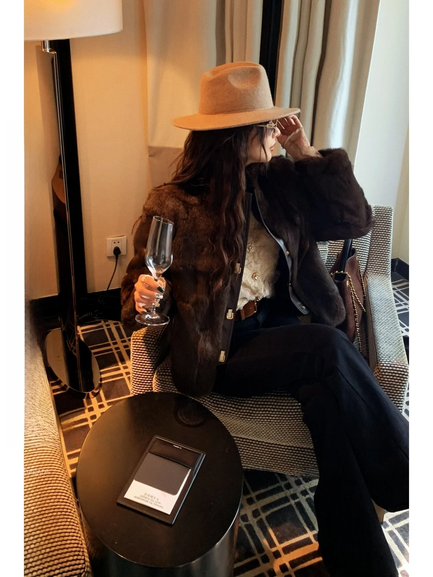 

New Dadada ort Coat Women's Faion Spring 2026 Coffee Color Fur Trimmed Warm Stand Fit Rabbit Fur Outerwear