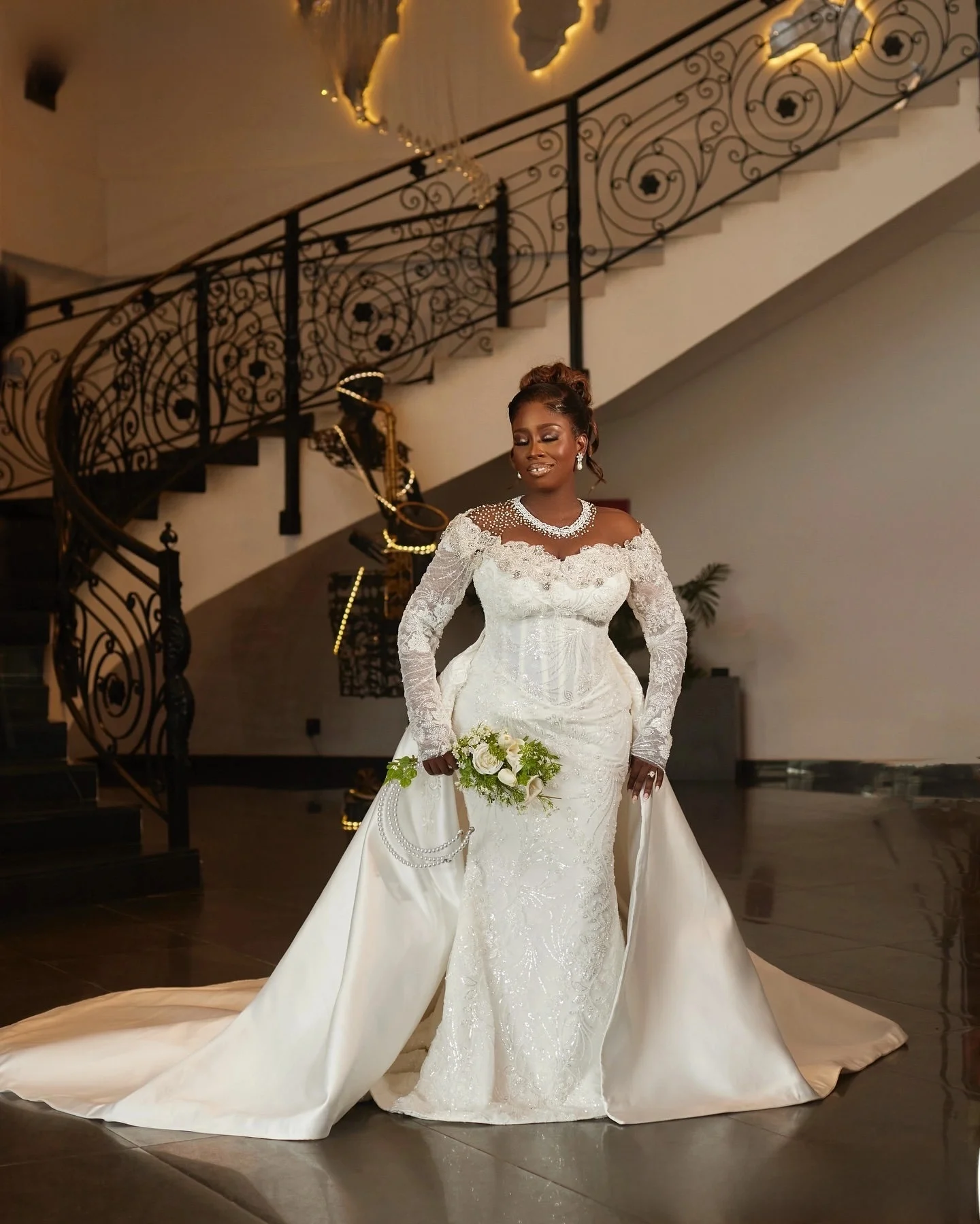 Customized  Africa Sparkly Beads Crystals Wedding Dress with Removable Skirt Vestido De Casamento Full Sleeves  Bridal Gown