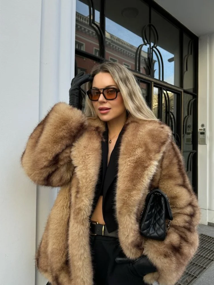 بلوفر نسائي سادة من الفرو الصناعي برقبة دائرية وأكمام طويلة ملابس خارجية للسيدات 2024 سترة نسائية أنيقة غير رسمية للخريف والشتاء دافئة وسميكة وفضفاضة