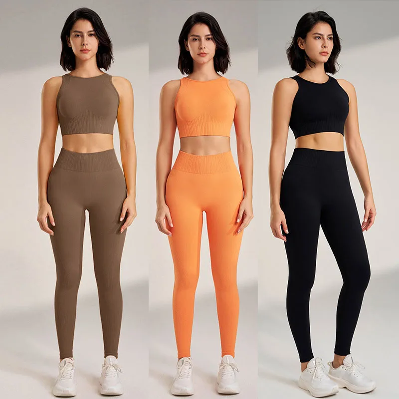 Damessport, fitness, hardlooptop, legging, afslankende yogaset