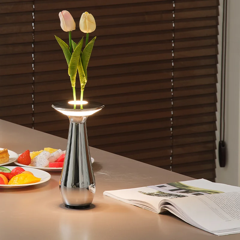 

Luxry Decor Restaurant Table IP54 Waterproof Rechargeable Cordless Magnetic Wireless Charging Aura Vase LED Desk Lamp