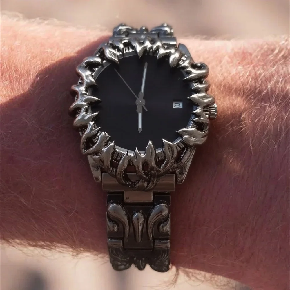 

Special Medieval Old Black Quartz Watch Men Demon Claw Devil Eye Antique AlabasterSpace-time Crack Unique Men Watch AAAClock