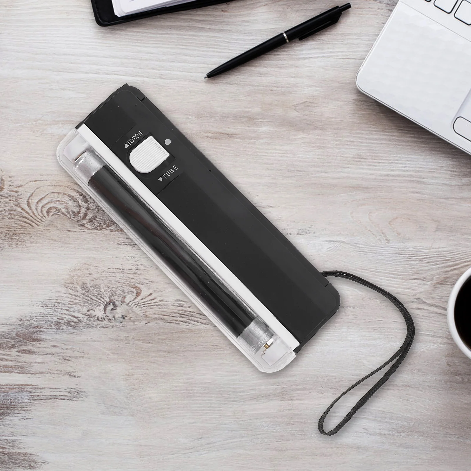 Mini Currency Portable Counterfeit Bill Checker Flashlight Built- Travel Daily Use Small Cash Detecting Device