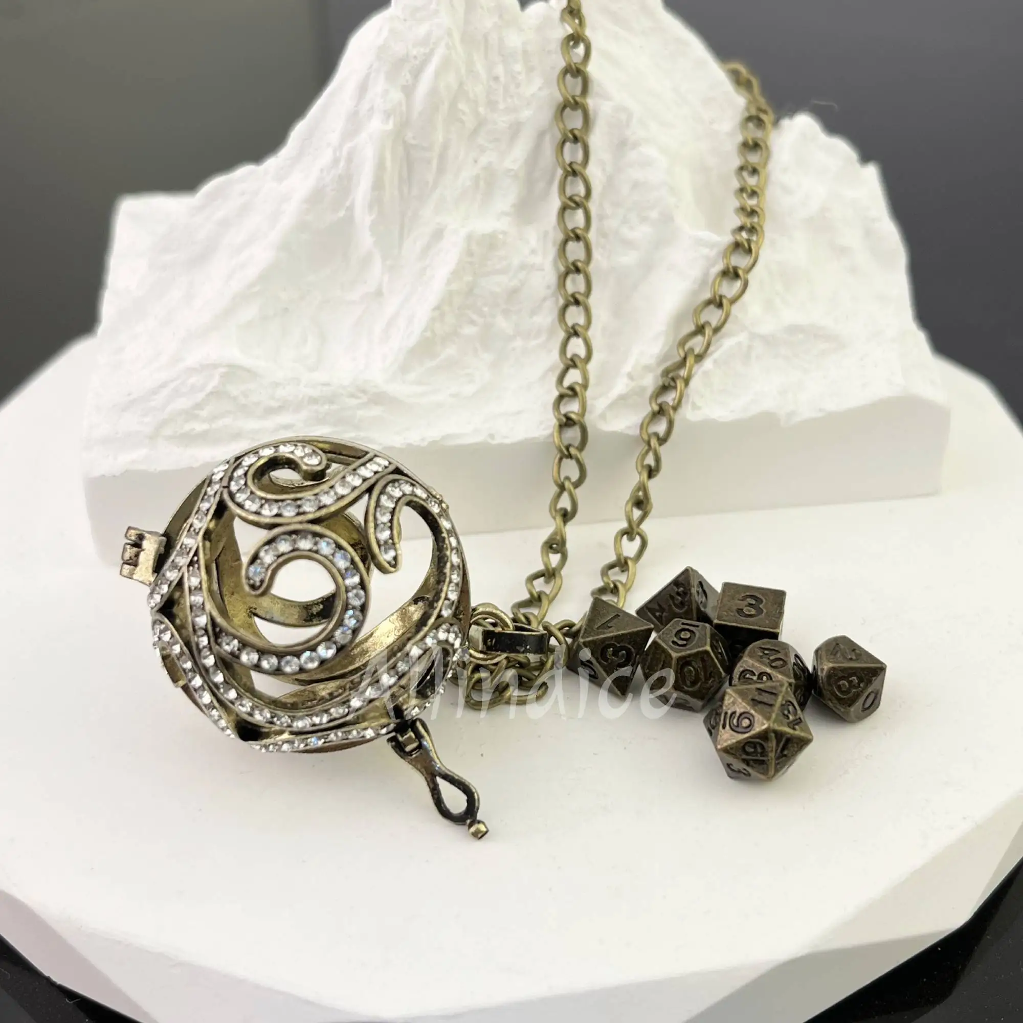 

Металлическая коробка для игральных костей DND, ювелирные изделия с бриллиантами, металлическая коробка для игральных костей в виде птичьей клетки с ожерельем для подземения и драконов, 7 шт., металлические кубики из многогранника