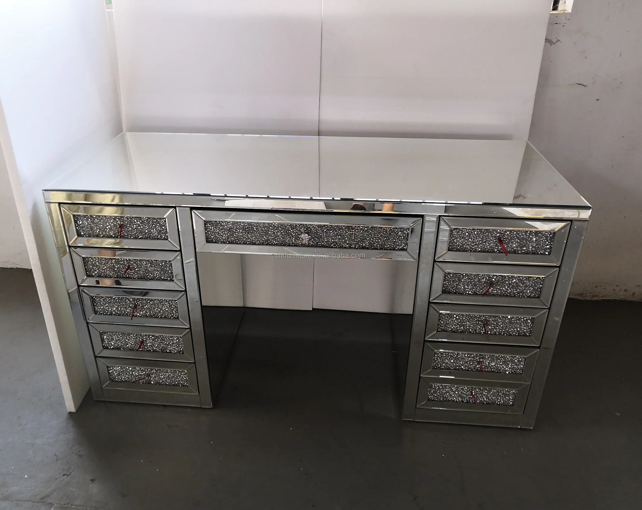 Sparkling Diamond Shredded Bedroom Furniture Girl Glass Top Dresser with Light Mirror aesthetically pleasing fashionable