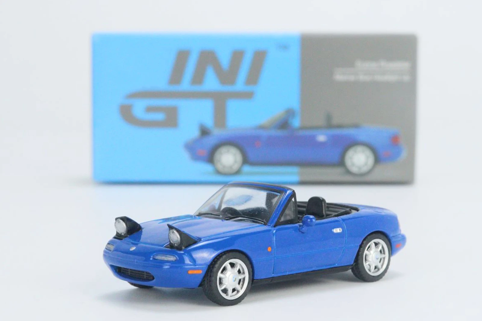 1:64 Scale Diecast Alloy Mazda Miata MX-5 (NA) Convertible Sports Car Model Blue Classic Adult Toy Gift Souvenir Static Display