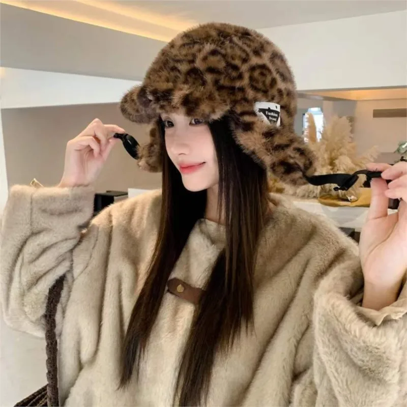 

New warm and fashionable fisherman's hat thickened ear-protecting basin plush versatile stylish Lei Feng