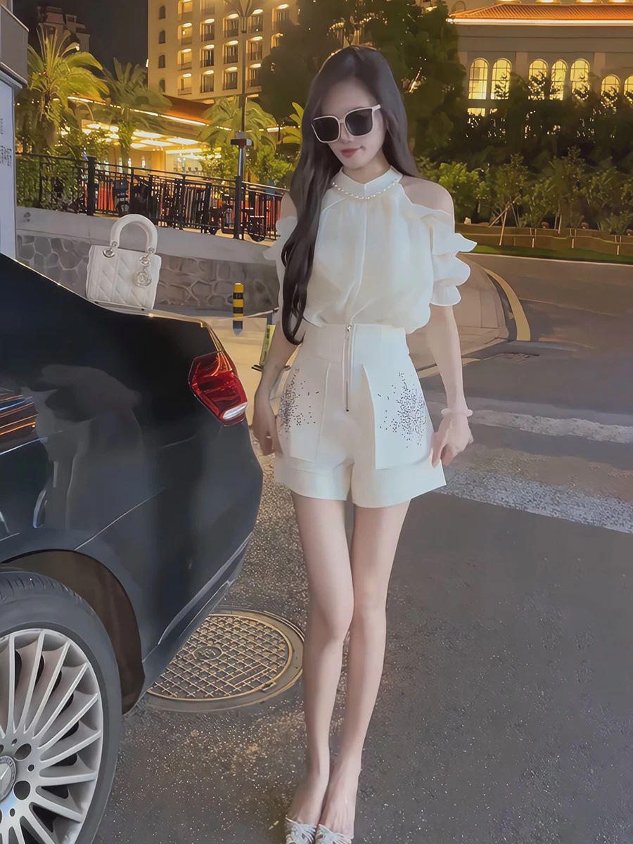 

Elegant Two-Piece Set Summer 2026 New Pearl Shirt Diamond-Encrusted Shorts Women's Fashion Set Light Maturity Lady Stylish