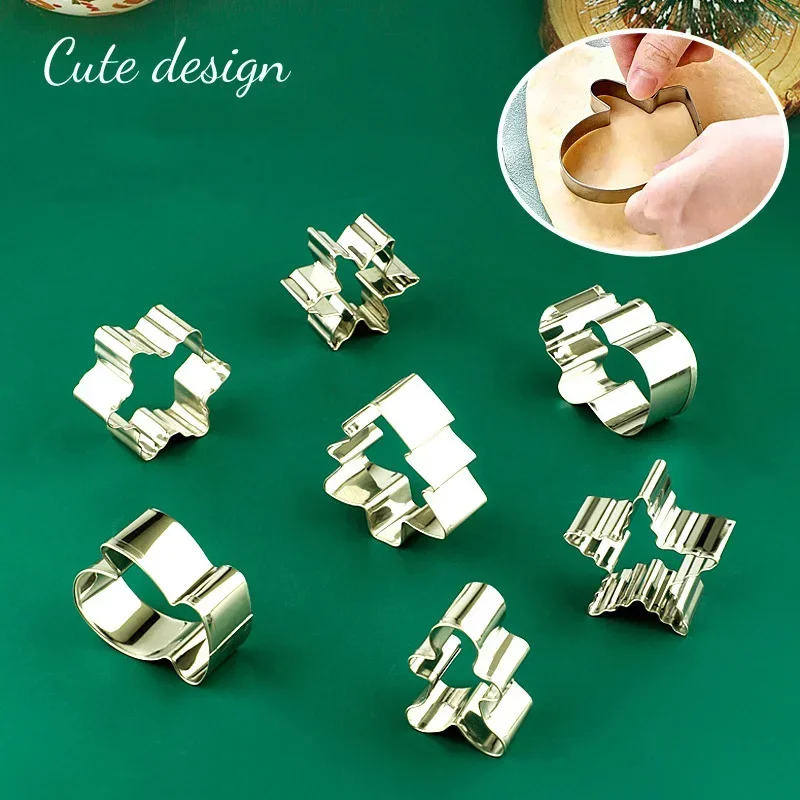 5PCS Christmas Cookie Cutter Set Stainless Steel Christmas Themed Shape Cookie Mold Biscuit Cutters Xmas DIY Baking Cookie Tool