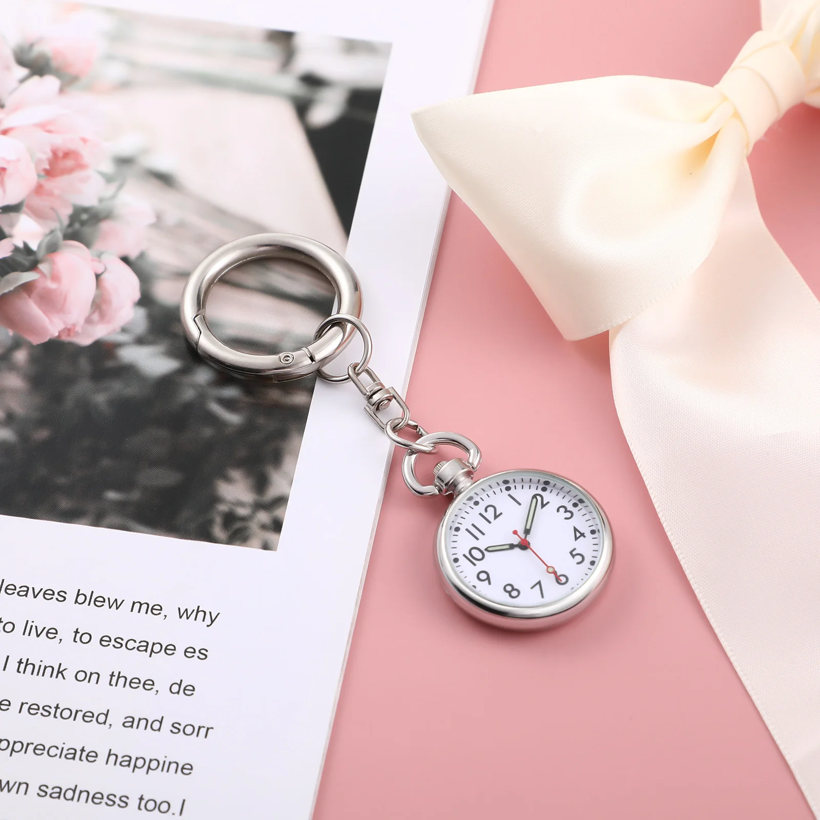 Llavero de enfermera, reloj de bolsillo luminoso de cuarzo para personal médico, reloj Fob pequeño con Clip, regalo para profesionales de enfermería