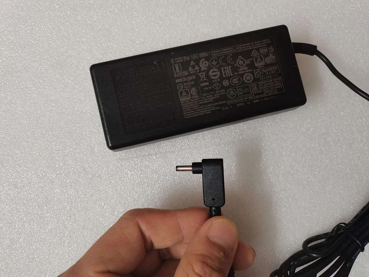 OEM Schlank Delta 19V 3,42 A 65W ADP-65DE B (3,0mm * 1,1mm) für Acer Aspire 5 A515-54-55ZD,A515-54-597W Original Puryuan AC Adapter