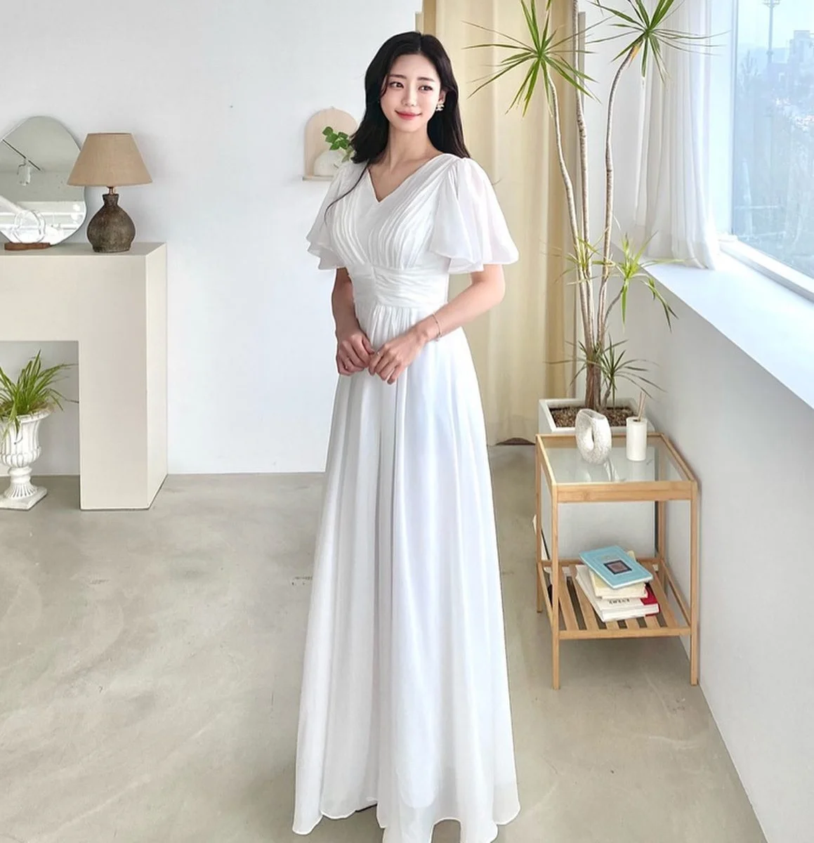 2022 Elegant V-Neck Backless Bride Dresses Vintage A-Line Flare Sleeves Wedding Gowns Chiffon Korea Photography Bridal Gown