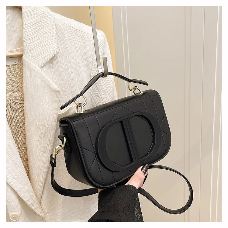 

New Spring Premium Texture Saddle Bag for Women – Trendy Minimalist Crossbody & Shoulder Purse, Versatile Casual Everyday Handbag with Soft Leather