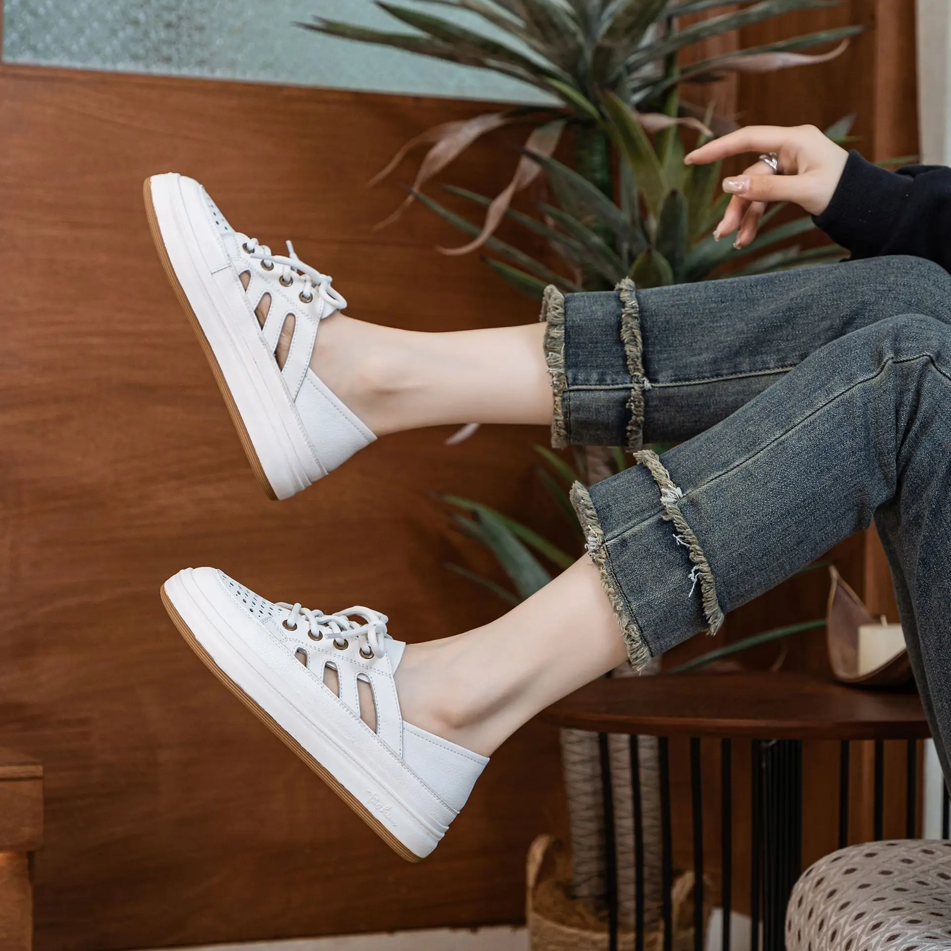 

Новый летний продукт, многослойные туфли-пещеры из воловьей кожи с круглой головкой, дышащие сандалии на плоской подошве с мягкой подошвой в стиле ретро