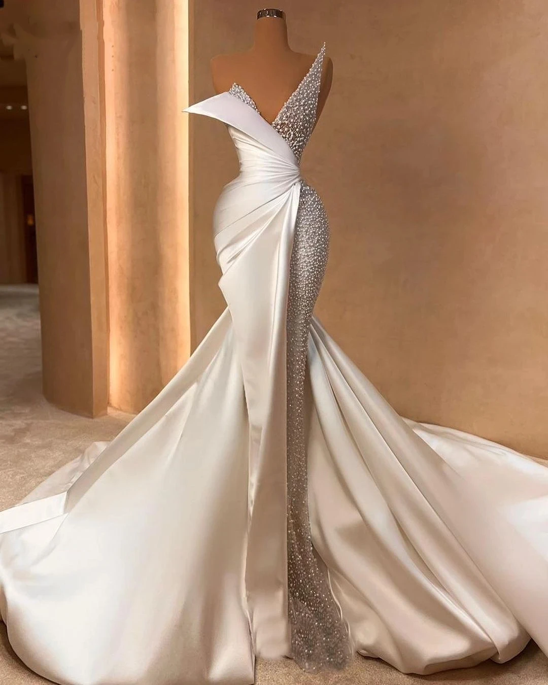 

Elegant Strapless Mermaid Wedding Dresses Pearl Sequins Bridal Gowns Custom Made Sleeveless Vestido de novia