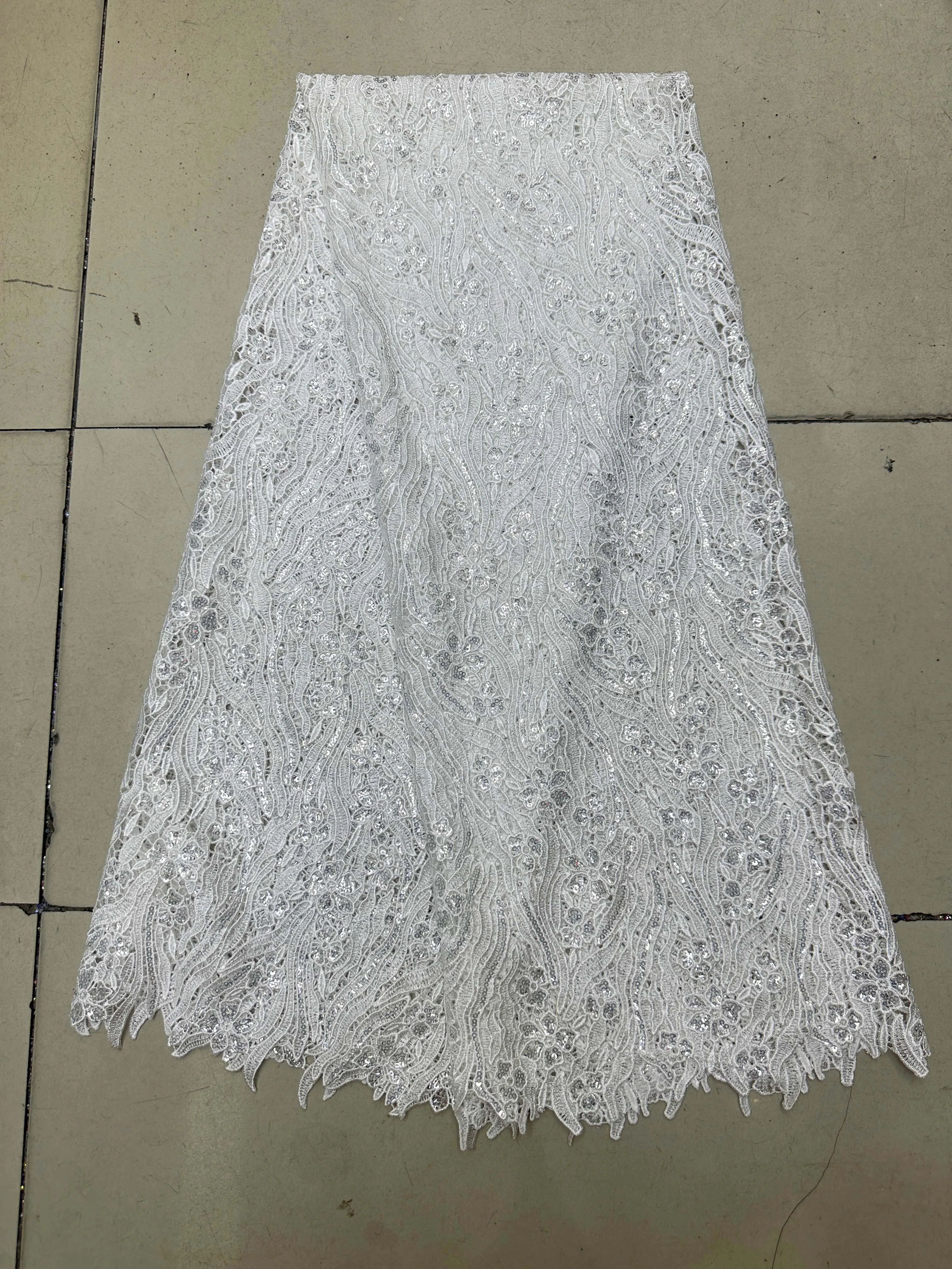 2024 Latest African Sequins Lace Fabric High Quality Embroidery 3D French Flower Beads Nigerian Net Lace For Wedding Party Dress