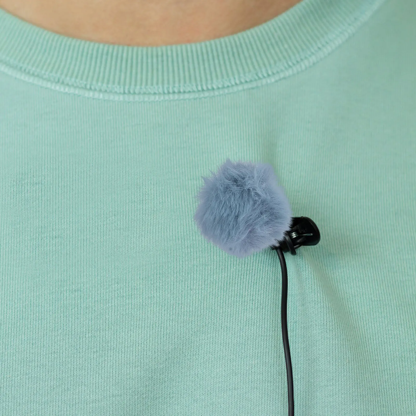 

10pcs Microphone Windproof Sweater Covers Furry Dustproof Mic Windscreen for Recording Studio Use Compatible with Various Mics