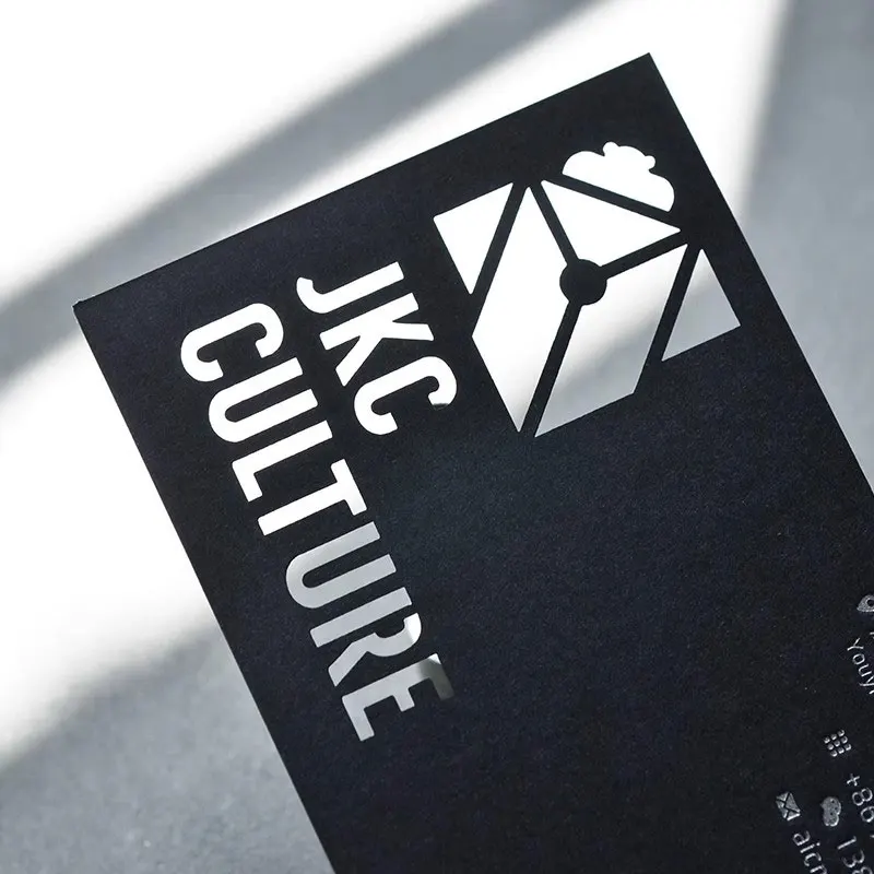 カスタム名刺ブラックカード中空ホログラフィック箔デザインと印刷ブラックカードストック箔シルバー箔カル