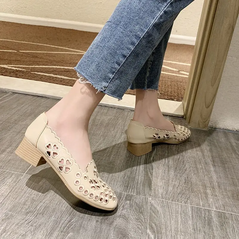 Ladies Summer Footwear Clear Low Heel Elegant Shoes for Women 2024 Square Heels Toe Moccasins Casual Transparent A Chic Lastest