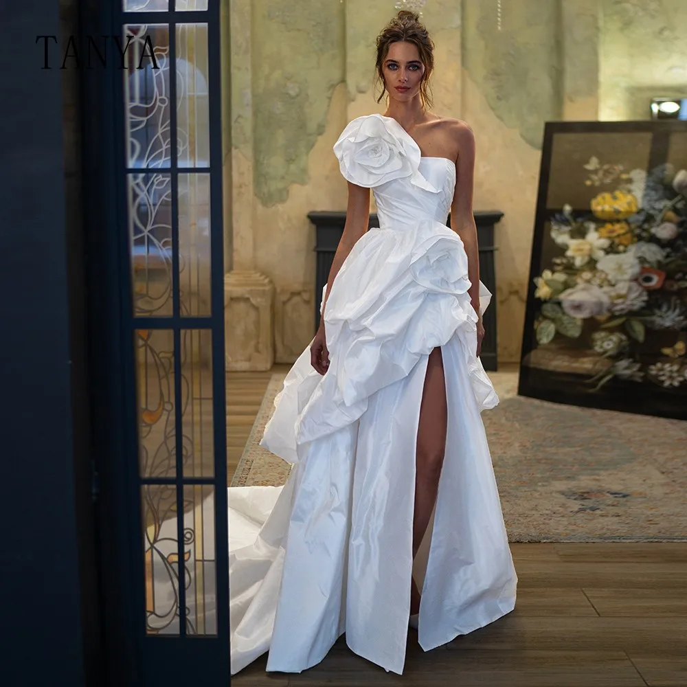 Abiti da sposa in taffetà con una spalla alla moda nuovi abiti da sposa senza maniche con spacco alto con cerniera A Line abito da sposa Chic TSWD344