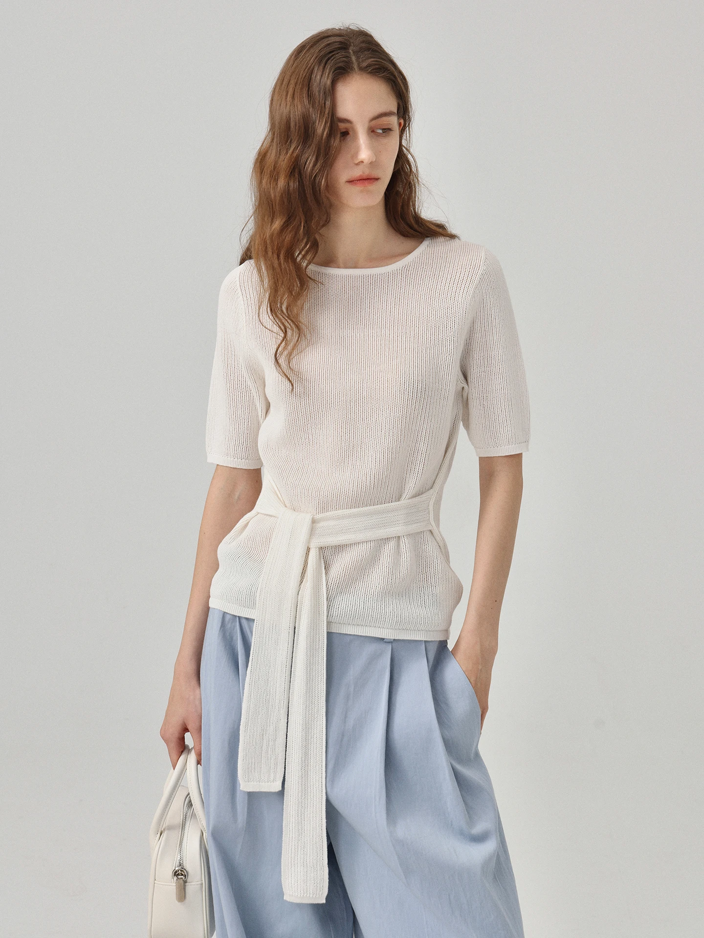 

Comfortable Cotton Knitted ort Sve round Ne Slim Fit irt mat Sle Binding Design Soft Wool Blend Women's Top