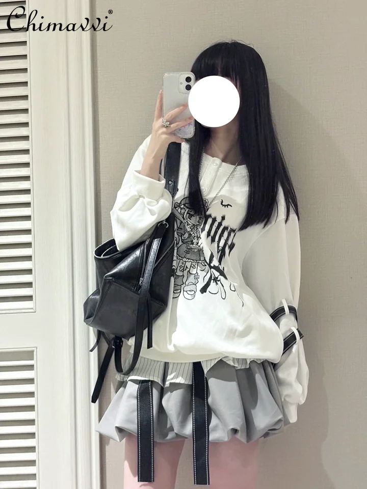 

Оригинальный японский черно-белый студенческий стиль, милая крутая юбка для девочек, комплект с длинными рукавами, толстовка с цветочным бутоном, женская юбка из 2 предметов