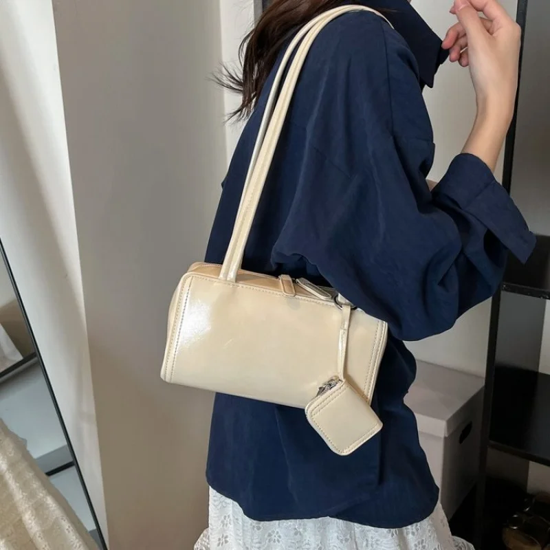 

Elegant Leather Handbag For Ladies Tote Bag Designed By Luxury Brand Famous Designer Fashionable Shoulder