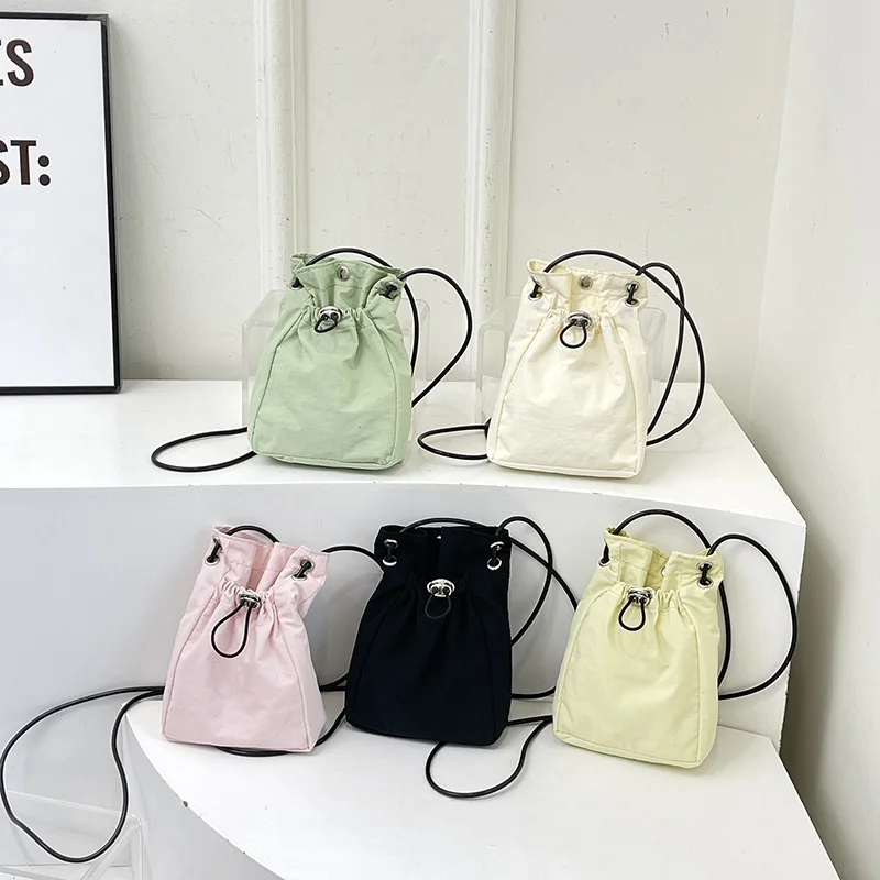 

Women Mini Nylon Crossbody Bag Sport Shopping Coin Phone Bag Adjustable Strap Drawstring Leisure Simple Coin Purse Earphone Case