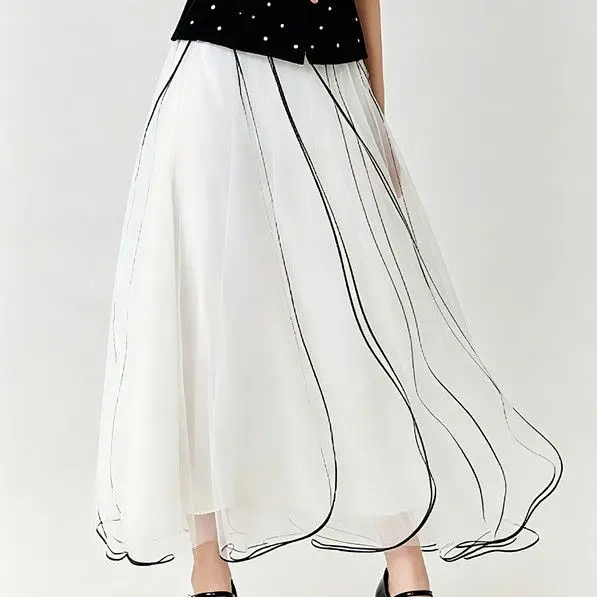Gentle black and white edge see-through gauze skirt, high waist A-shaped pendulum, medium and long half-body fairy skirt