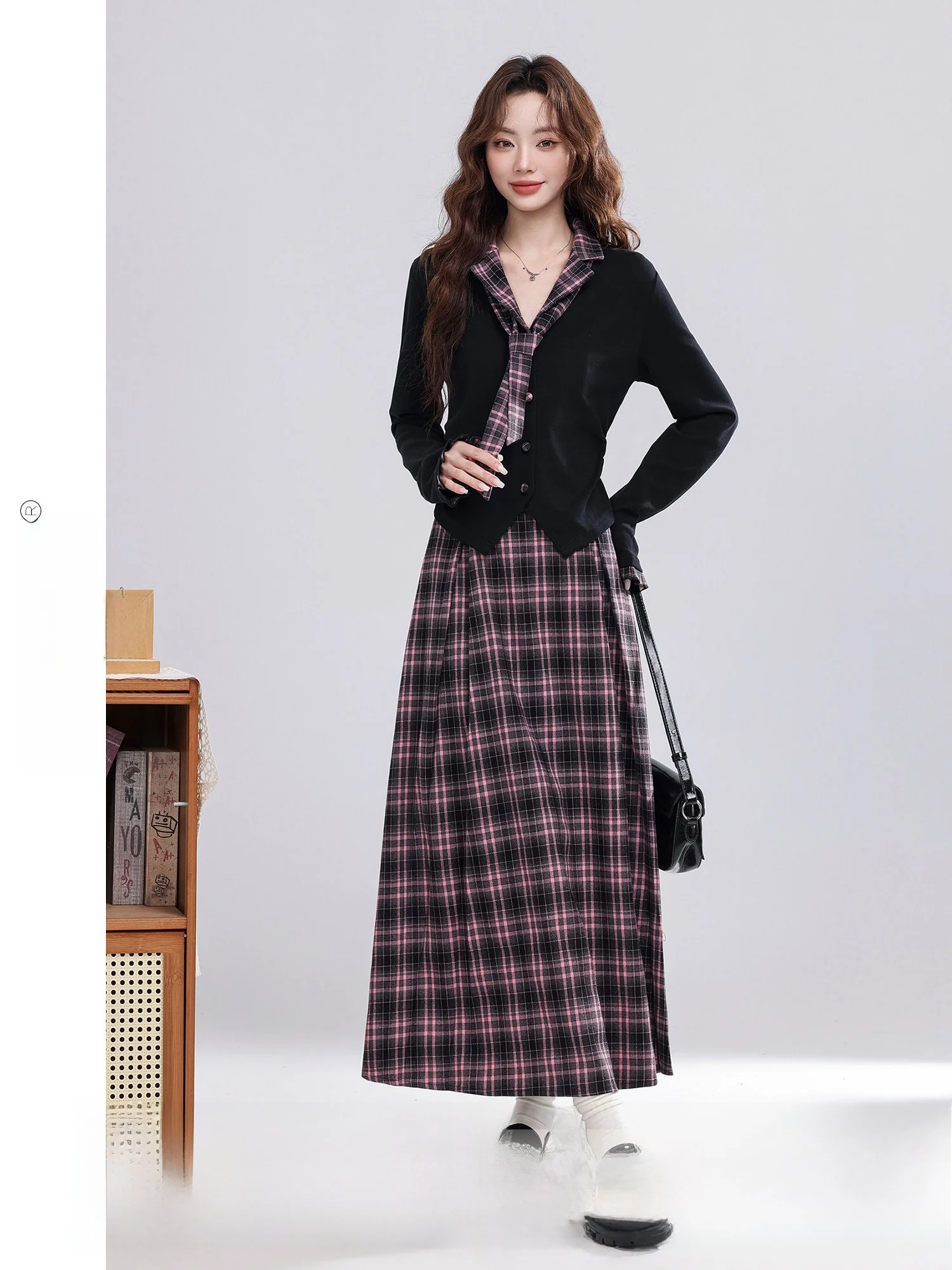 

Комплект из рубашки и юбки в клетку в стиле Тайбэй, женский, модный, осень 2025, с завышенной талией, облегающий, винтажный, из полиэстеровой смеси