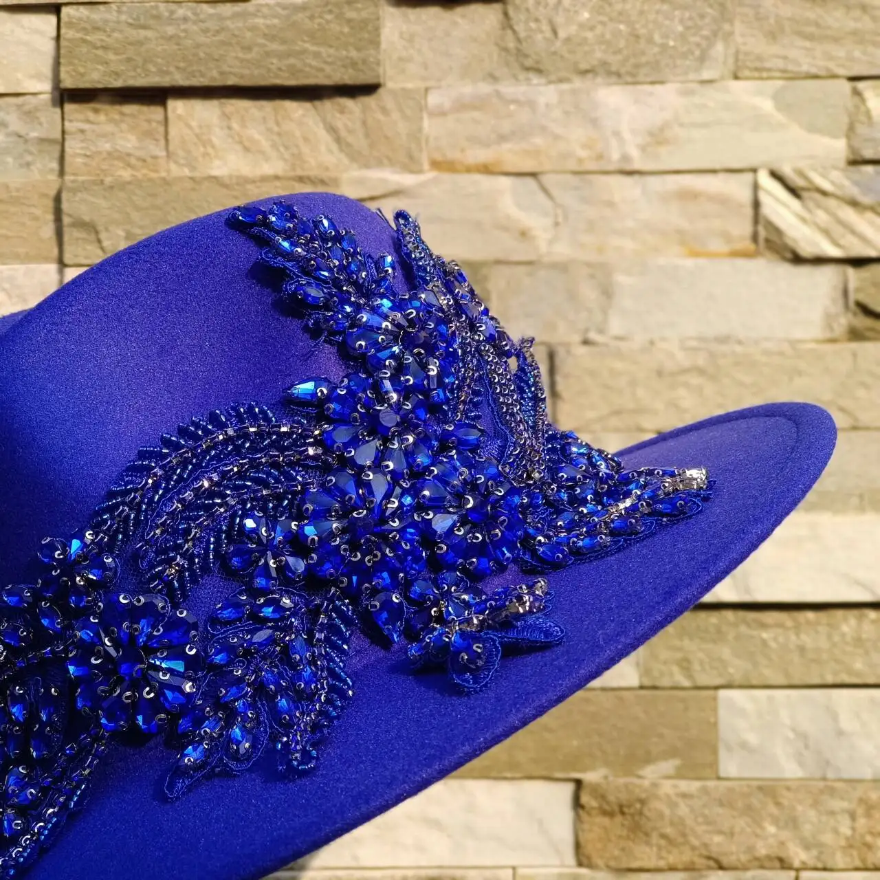 Róża DIY kapelusz kapelusz Fedora z haftem diamentowym jesień/zima wesele elegancki kapelusz podróży 56-58CM sombrero mujer