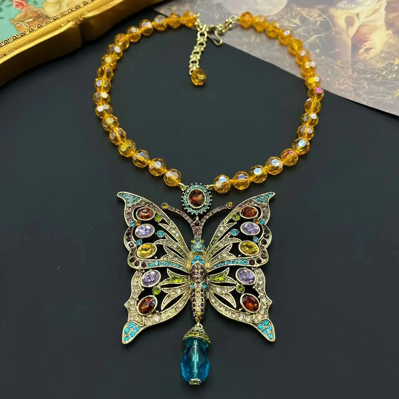 

Vintage Medieval Women's Jewelry for Girls Crystal Butterfly Necklace Wedding Accessories Gift Party Show Exquisite Elegant