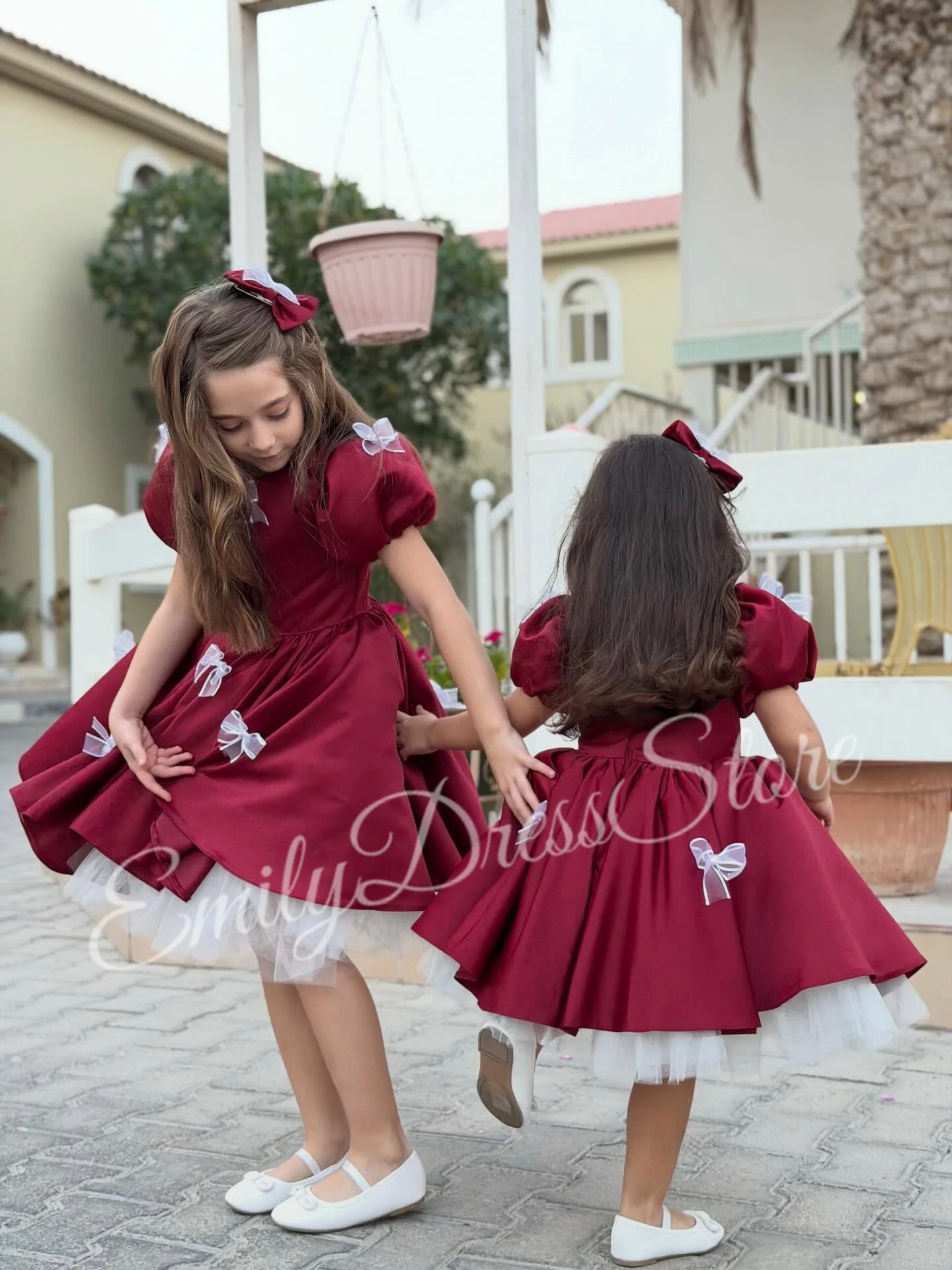 Vestido de niña de flores rojo vino personalizado para boda, lazo blanco satinado, Mini vestido hasta la rodilla para fiesta de cumpleaños de bebé, vestido de primera comunión