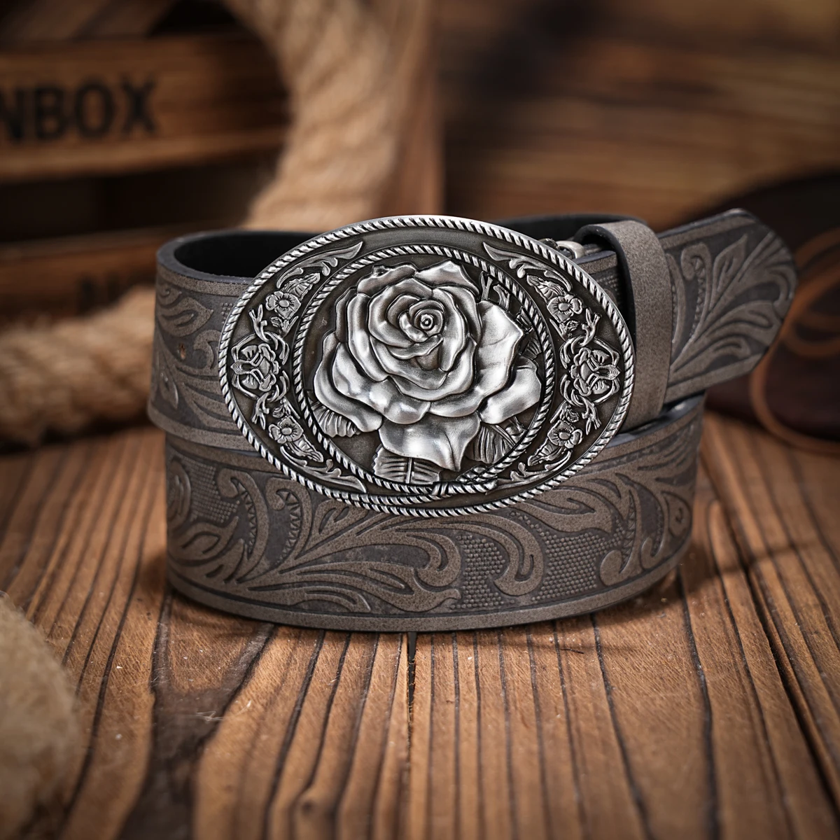 Pasek casualowy, indywidualny i retro, dodatek do odzieży w stylu western, metalowa klamra, pasek PU, odpowiedni zarówno dla mężczyzn, jak i kobiet.