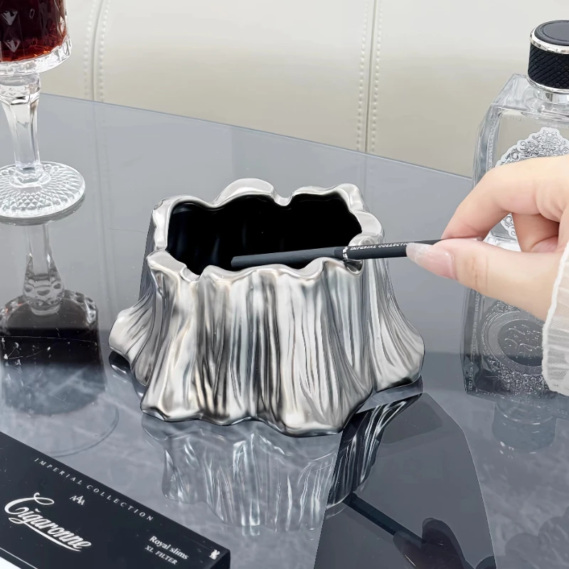 Light Luxury Tree Stump Ashtray Anti-Fly Ash Home Living Room Ornament Creative Personality Elegant Office Ashtray High-End Feel