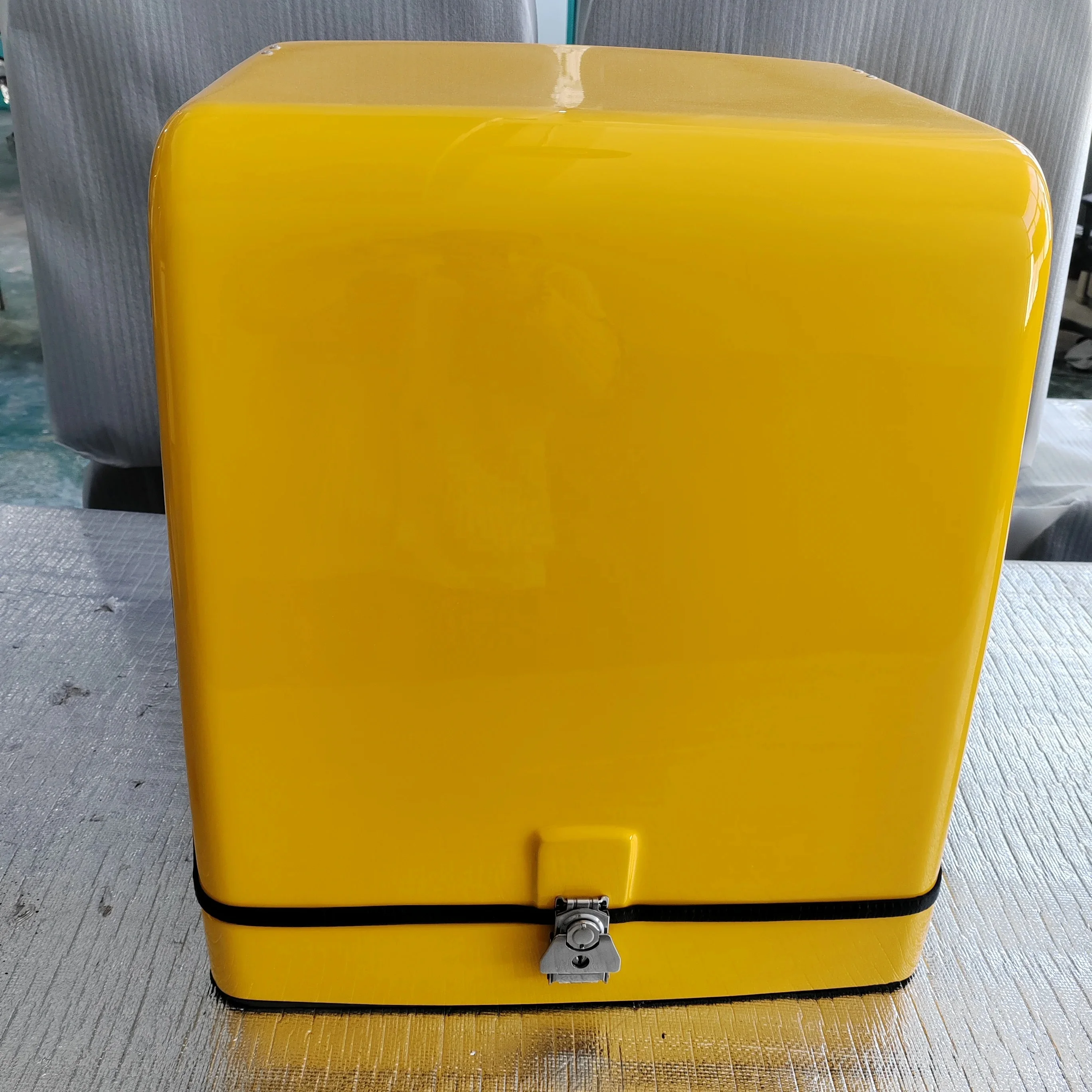 

Fiberglass Motorcycle Side Box Storage Pannier Case 113L Capacity