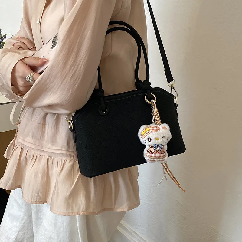 

High-value casual handbag 2026 new fashion diamond shoulder messenger bag versatile commuter simple bag