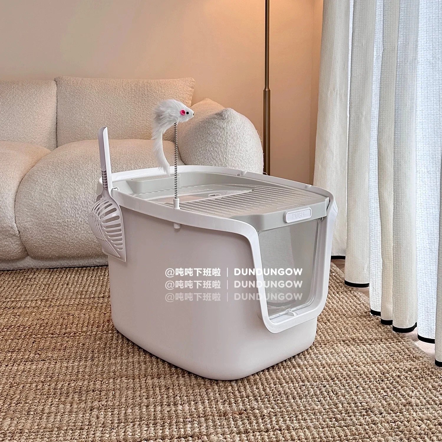 

Large Fully Enclosed Cat Toilet Pet Anti Splash Toilet Spillproof Deodorant Cat Toilet Removable Cat Bedpan