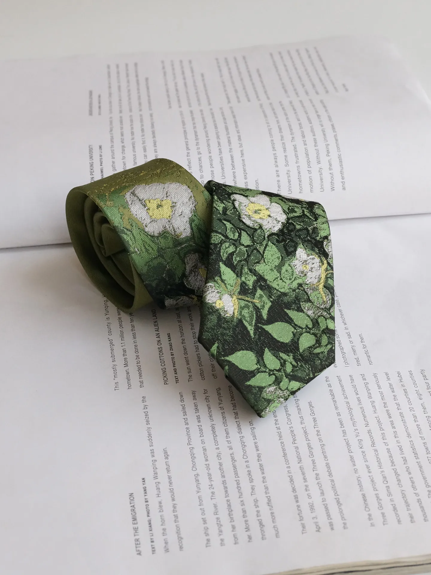 Original Design Van Gogh Oil Painting Green Jacquard Embroidery Necktie Vintage College Style Birthday Gift Fashion Necktie
