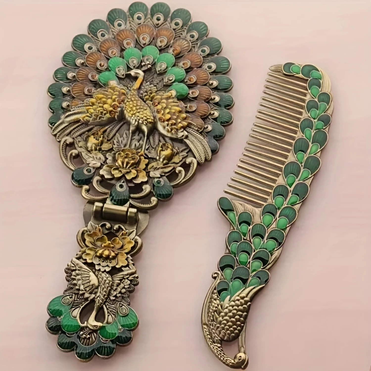 

Elegant Portable Peacock Mirror & Comb Set - Polished, Travel-Ready Beauty Accessory, Perfect Gift for Women & Girls